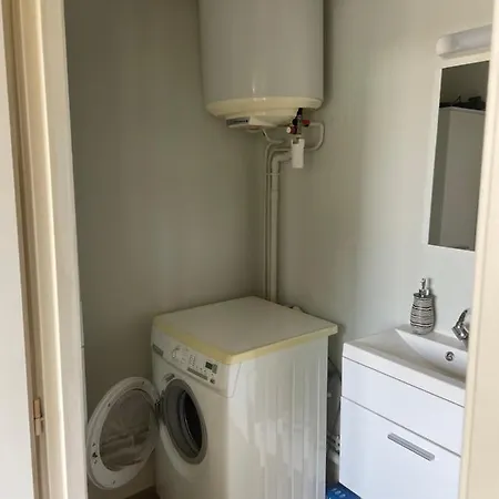 Apartment Situe A 5 Minutes De La Gare
